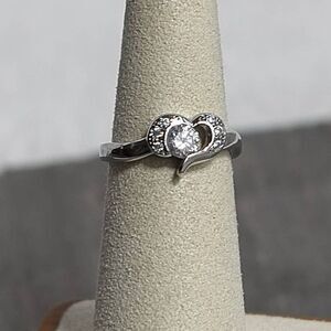 Sterling Silver 925 Heart Love Ring with Cubic Zirconia Size 5.5